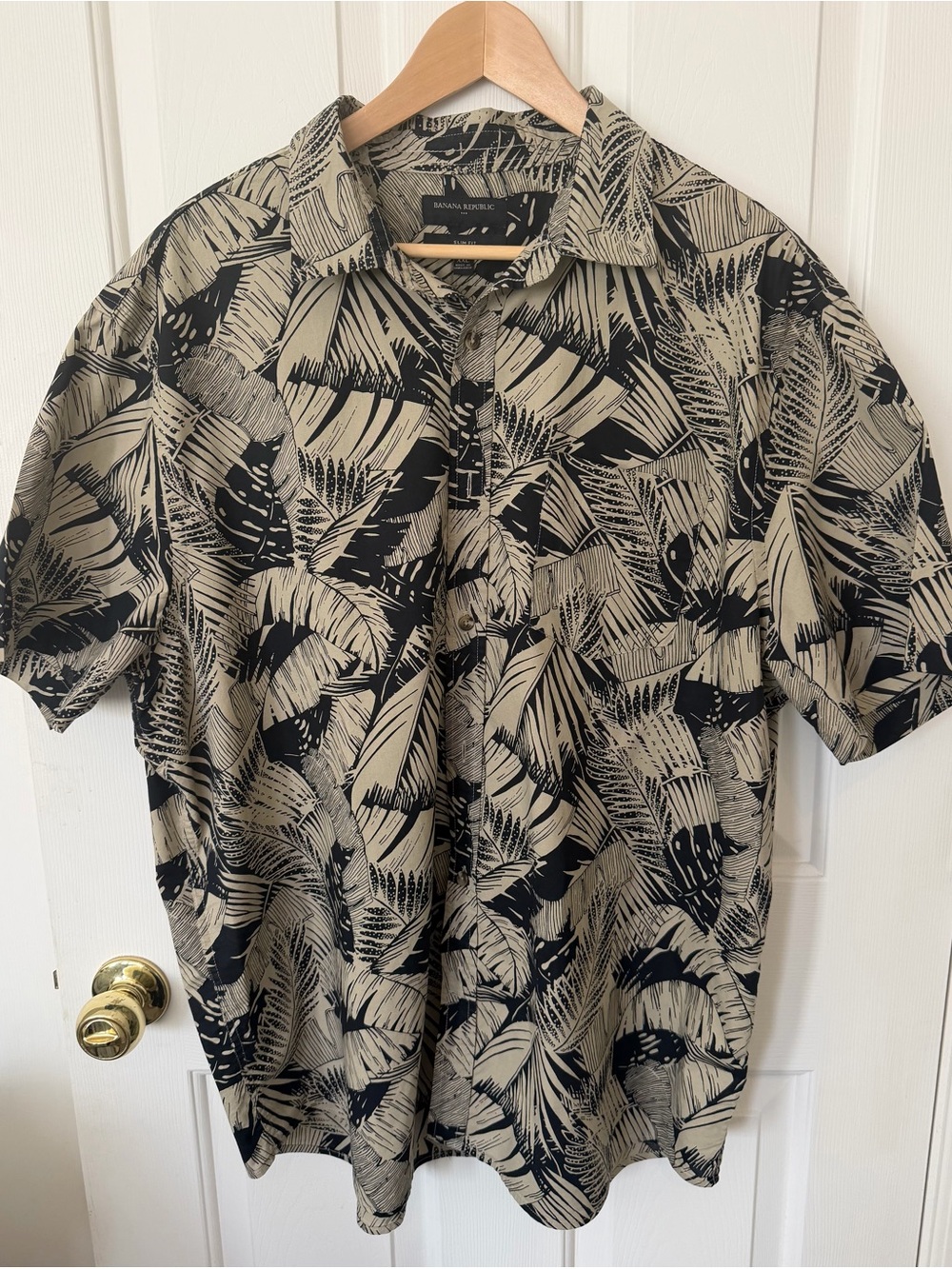 Banana Republic Men’s Short-Sleeve Leaf Print Shirt - Beige & Black